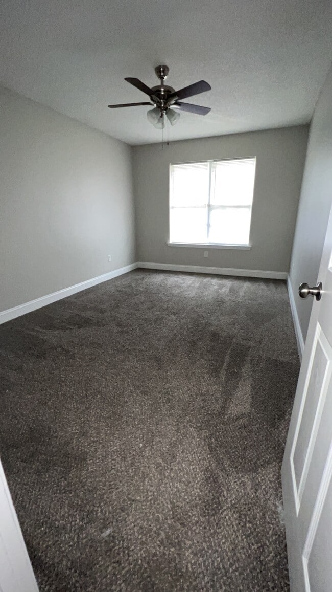 Foto del edificio - 1019 Barley Dr