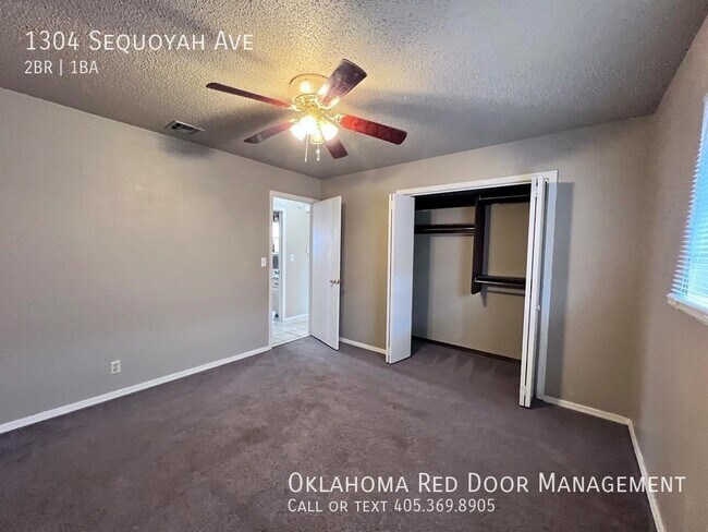 Building Photo - 2 Bedroom Home!