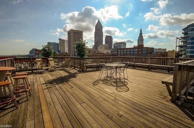 Foto del edificio - 1133 W 9th St