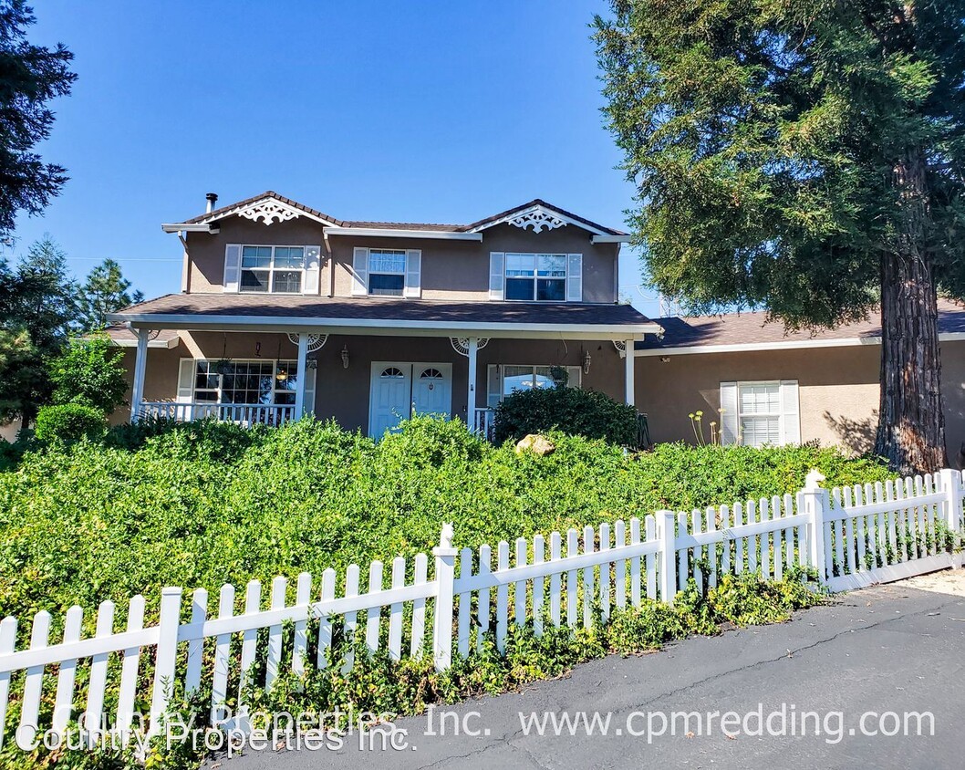 4 br, 2.5 bath House - 14944 Tollhouse Road Photo