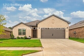 Building Photo - 5753 Brookville Dr