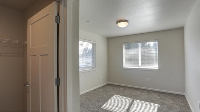 Interior Photo - Waterside Apartments