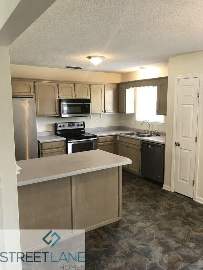 Foto del edificio - 209 Blue Lake Ln