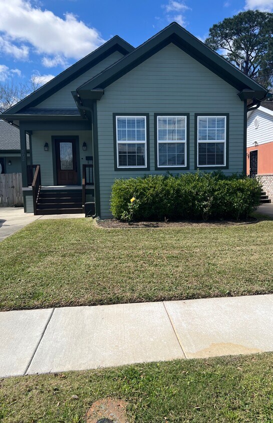 Primary Photo - 502 Warrington Dr
