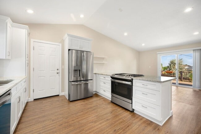 Photo - Spacious 3-Bedroom Home with 4th bedroom on lower level & Attached Garage