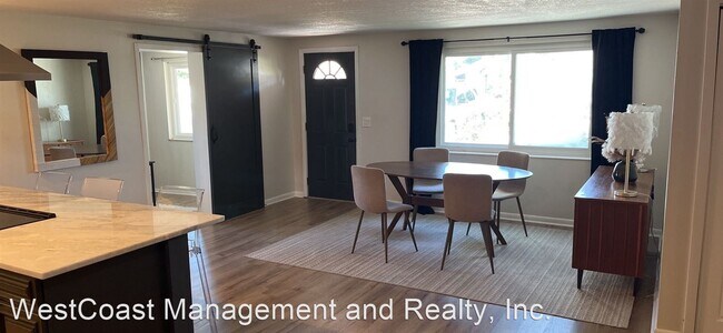 Foto del edificio - 4 br, 2.5 bath House - 8902 W. Cluster Ave.