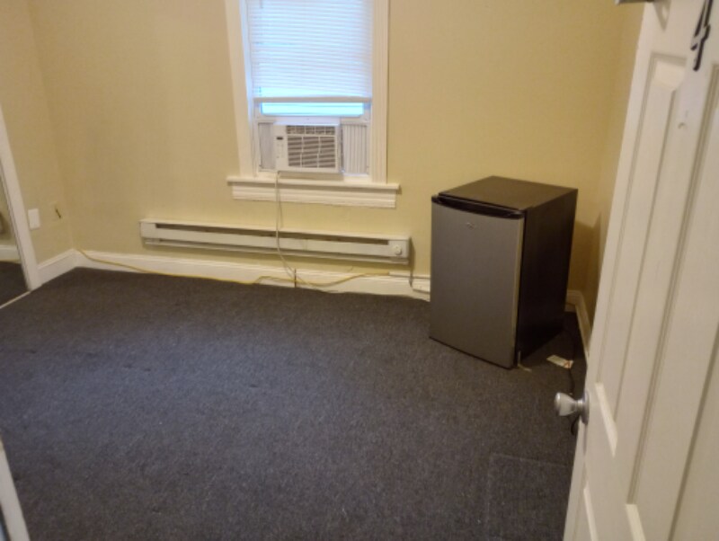 Primary Photo - 622 Wyanoke Ave