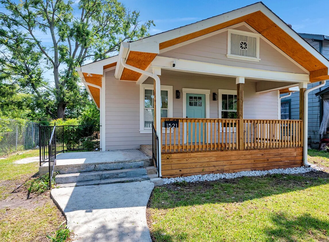 Foto principal - 1521 36th Pl N