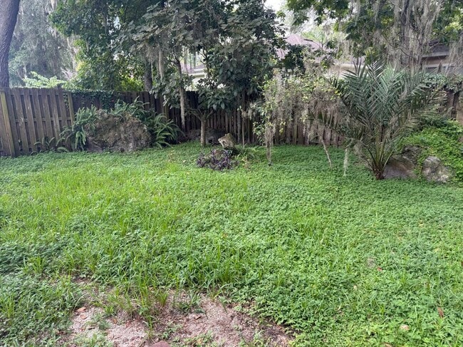 Building Photo - 1804 SW 65th Dr