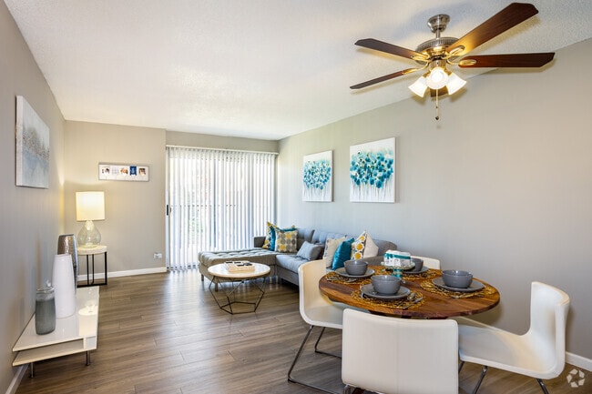 2BR, 2BA - 1,120SF - Living Room - Meridian at Cherry Creek