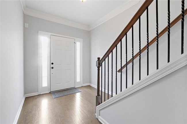 Building Photo - 1877 Appaloosa Run Trail NE
