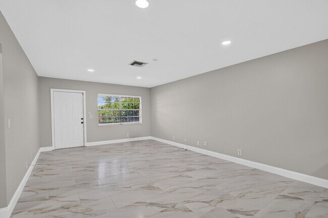 Foto del edificio - 4873 Arthur St