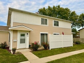 Building Photo - 1483 Cornell Ct