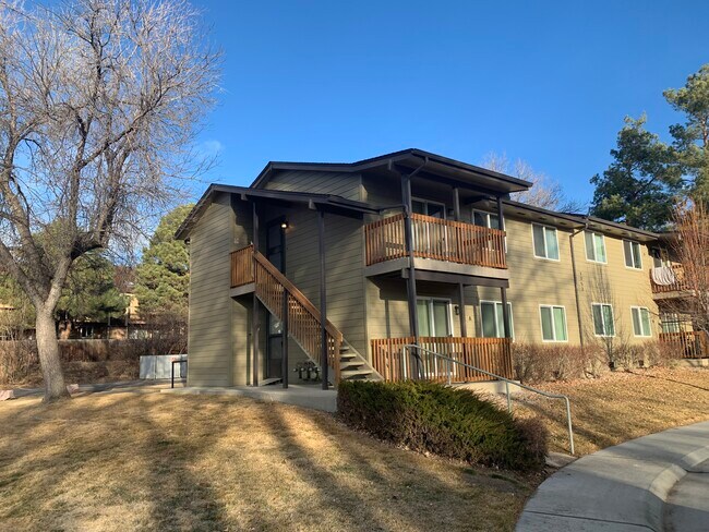 Foto del edificio - Regal Court Apartments