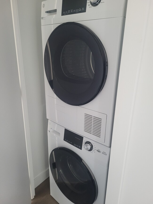 Building Photo - 5511 Bilby St