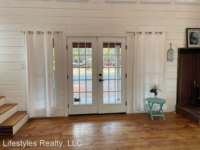 Building Photo - 1 br, 1.5 bath House - 17161 Wood Duck Ct