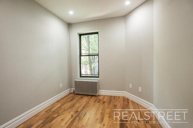 Foto del edificio - Stunning & Charming 1 BED in Historic Crow...
