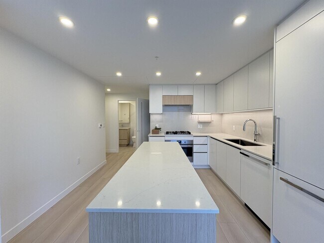 Building Photo - 13573-1398A 98a Ave