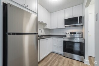 Interior Photo - 1971 ST. LAURENT BLVD