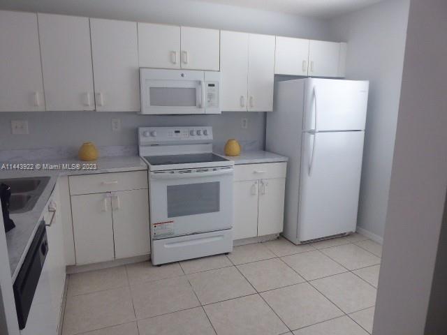 Building Photo - 13919 SW 177th St
