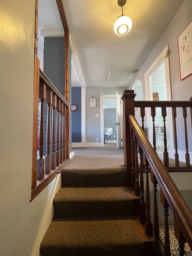 Building Photo - 263W