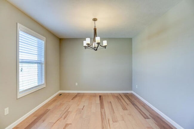 Foto del edificio - Beautiful 5 bed, 4 bath-Prairie Crossing, ...