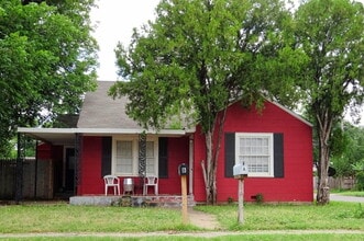 Building Photo - 2123 25th St