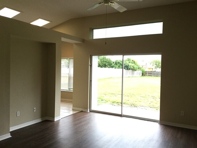 Foto del edificio - 268 Bridge Creek Boulevard