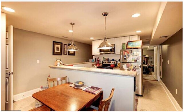 Building Photo - 441 12th St NE