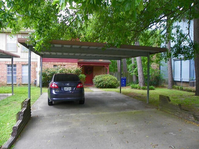 Foto del edificio - 2231 Crosstimbers St