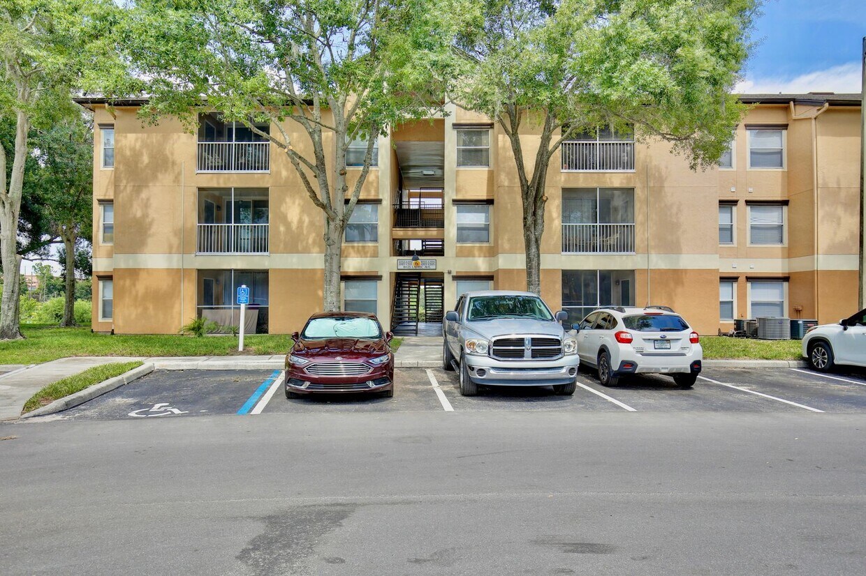 Charming 2/2 Spacious Condo with a Screened Balcony in the Highly Desired Dr. Phillips Area - Orl... - Charming 2/2 Spacious Condo with a Screened Balcony in the Highly Desired Dr. Phillips Area - Orl...