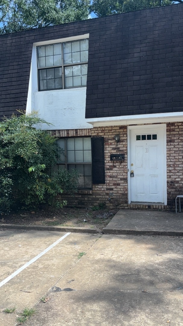 Building Photo - 929 Poplar Blvd