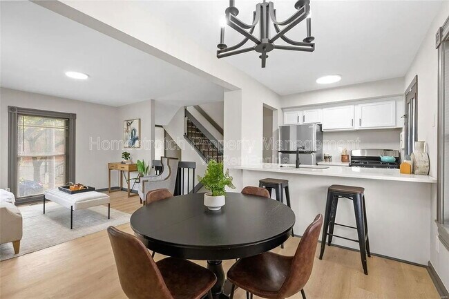 Foto del edificio - 1001 Lami St