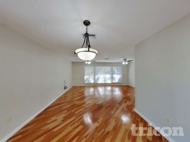 Foto del edificio - 1866 Belleair Rd