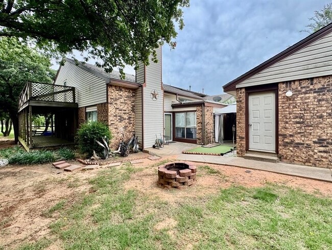 Building Photo - 428 Sundance Ln