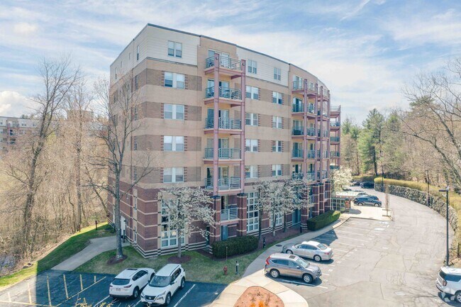 Crescent Park Condominiums