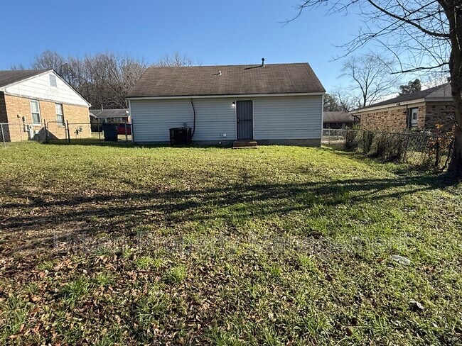 Foto del edificio - 3431 Forrester Rd