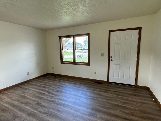 Foto del edificio - 2-Bedroom Duplex Near Prairie Elementary S...