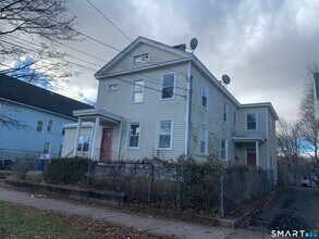 Building Photo - 422-424 Dixwell Ave