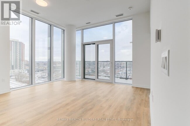 Building Photo - 1285 Dupont St