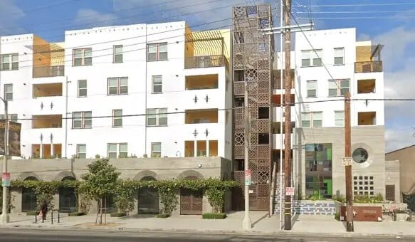 Foto del edificio - 3411 Crenshaw Blvd