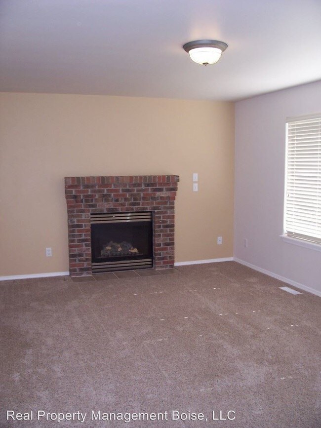 Building Photo - 4729 S Whitmore Way