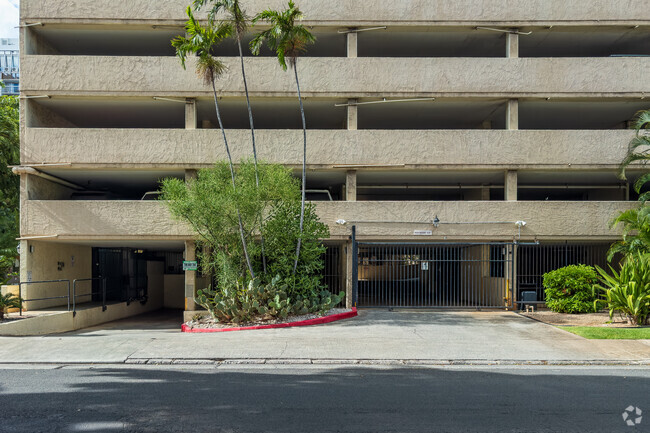 Building Photo - La Casa