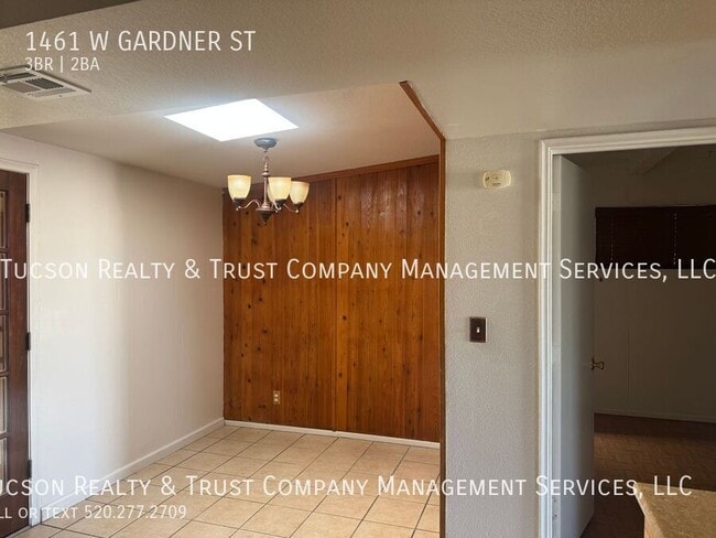 Foto del edificio - 1461 W Gardner St