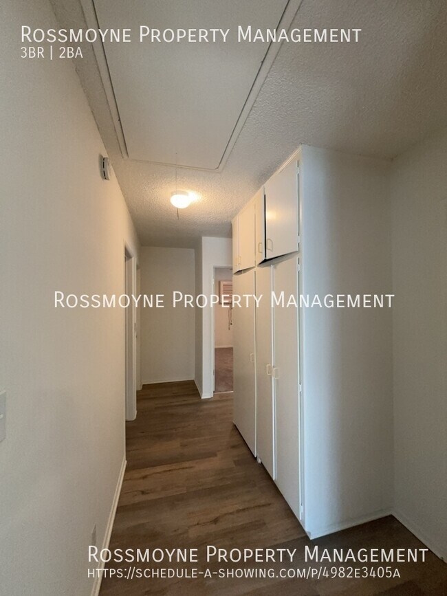 Building Photo - Large Single Family Home in Sunland