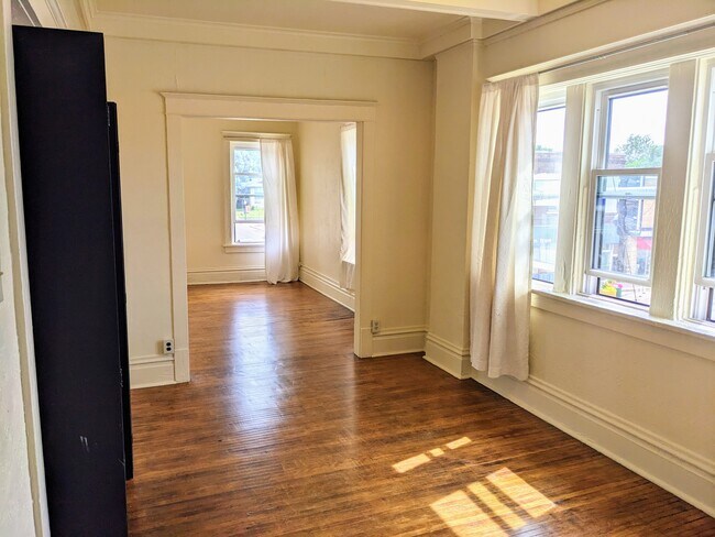 Dining Room w/ Bedroom Annex Left (Off Kitchen) - 639 W Main St