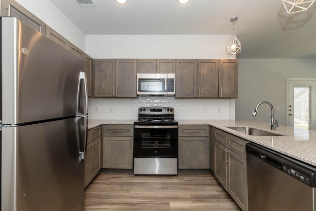 Building Photo - Hudson at Crossroads District