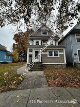 Building Photo - 215 W Utica St