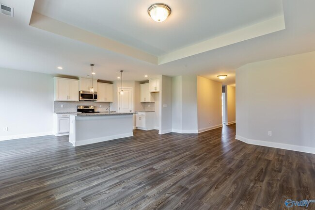 Building Photo - 106 River Pointe Dr