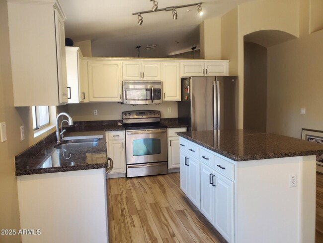 Building Photo - 10278 E Blanche Dr